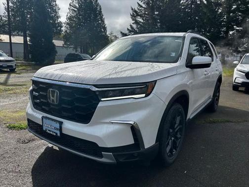 2025 Honda Pilot Touring 8-Passenger