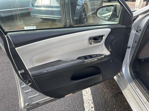 2018 Toyota Avalon Hybrid Limited