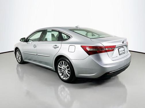 2018 Toyota Avalon Hybrid XLE Premium