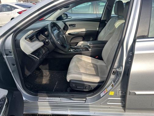 2018 Toyota Avalon Hybrid Limited