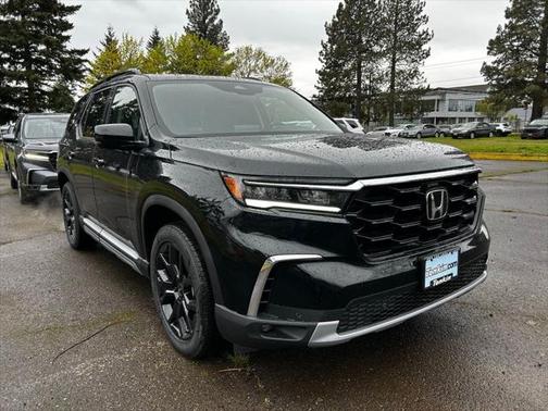 2025 Honda Pilot Touring 8-Passenger