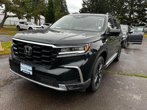 2025 Honda Pilot Touring 8-Passenger