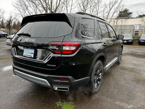 2025 Honda Pilot Touring 8-Passenger