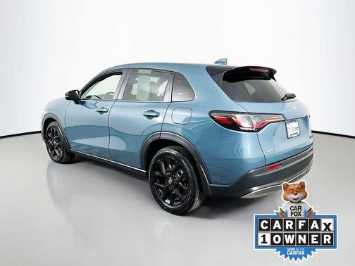 Nordic Forest Pearl 2024 Honda HR-V AWD Sport