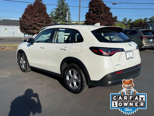 Platinum White Pearl 2025 Honda HR-V LX