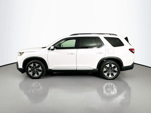 Platinum White Pearl 2026 Honda Pilot Elite