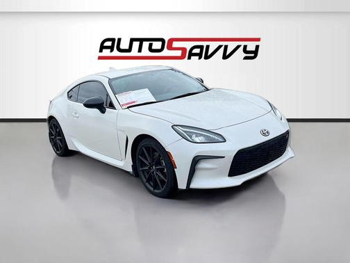 Halo 2025 Toyota GR86 Premium