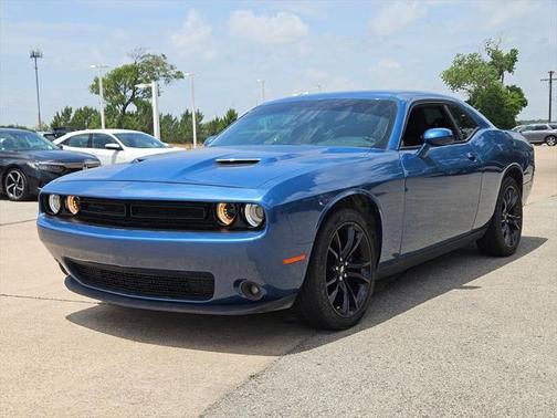 2022 Dodge Challenger SXT