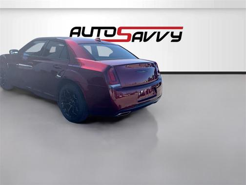 2023 Chrysler 300 Touring