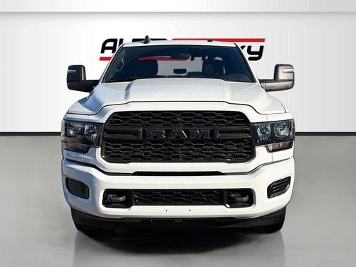 Bright White Clearcoat 2024 RAM 2500 Tradesman Crew Cab 4x4 6'4' Box