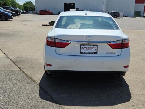 2015 Lexus ES 350 Crafted Line