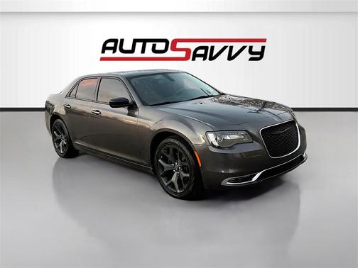 2021 Chrysler 300 Touring