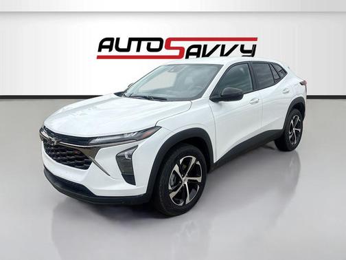 Summit White 2026 Chevrolet Trax FWD 1RS