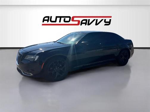2022 Chrysler 300 Touring