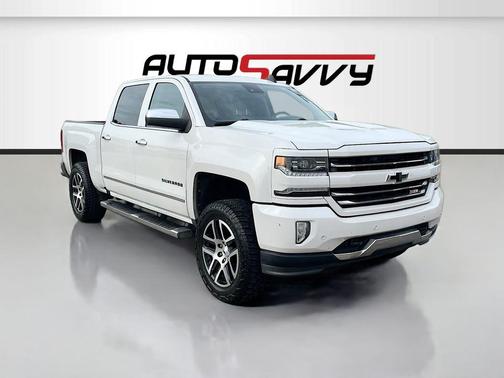 Iridescent Pearl Tricoat 2017 Chevrolet Silverado 1500 LTZ
