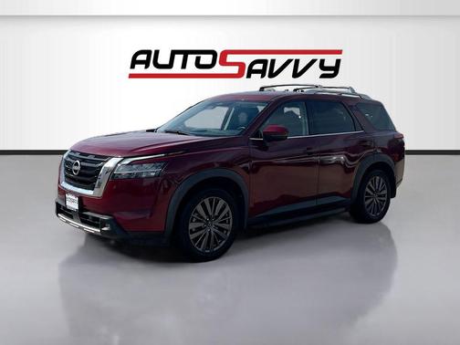2022 Nissan Pathfinder SL 2WD