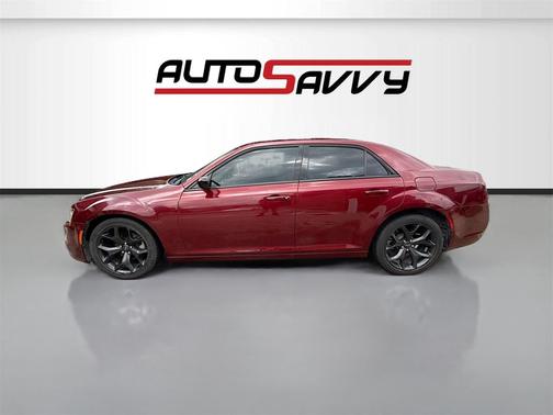 2021 Chrysler 300 Touring
