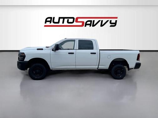 Bright White Clearcoat 2025 RAM 2500 Tradesman Crew Cab 4x4 6'4' Box