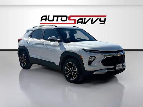Summit White 2024 Chevrolet Trailblazer LT