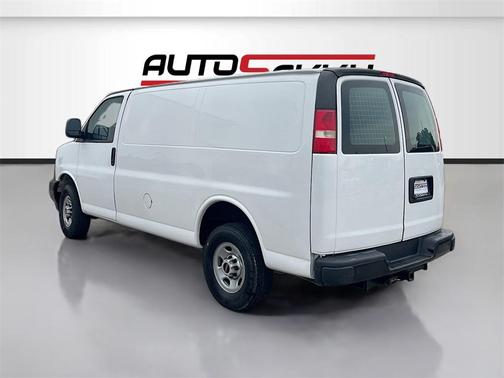 2023 GMC Savana 3500 RWD 3500 Regular Wheelbase Work Van