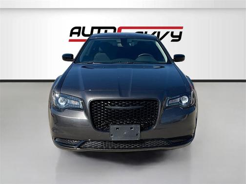 2023 Chrysler 300 Touring