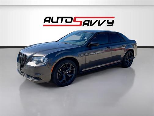 2023 Chrysler 300 Touring