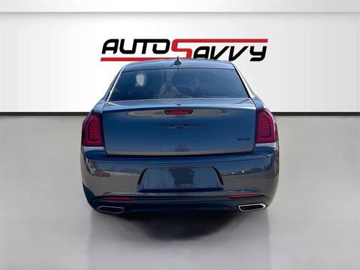 2023 Chrysler 300 Touring