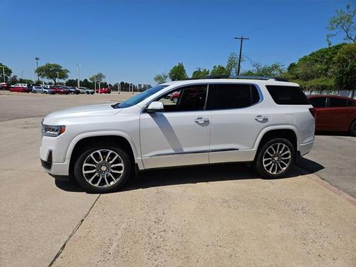 2022 GMC Acadia Denali