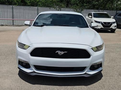 2016 Ford Mustang V6