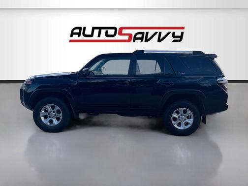 Midnight Black Metallic 2021 Toyota 4Runner SR5