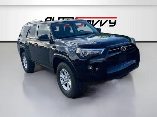Midnight Black Metallic 2021 Toyota 4Runner SR5