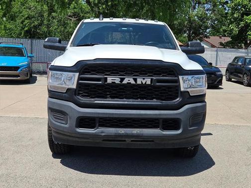 2022 RAM 2500 Tradesman Crew Cab 4x4 6'4' Box