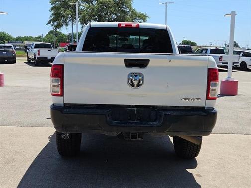2022 RAM 2500 Tradesman Crew Cab 4x4 6'4' Box