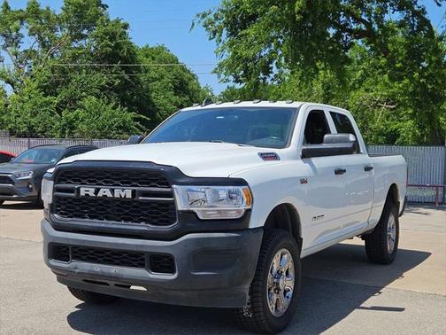 2022 RAM 2500 Tradesman Crew Cab 4x4 6'4' Box