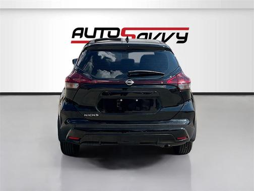 2022 Nissan Kicks S