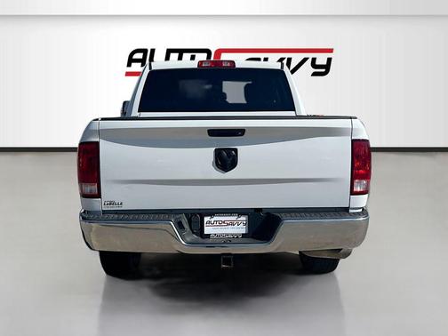 Bright White Clearcoat 2022 RAM 1500 Tradesman