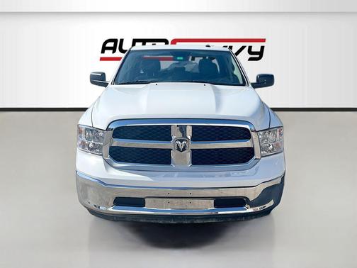 Bright White Clearcoat 2022 RAM 1500 Tradesman