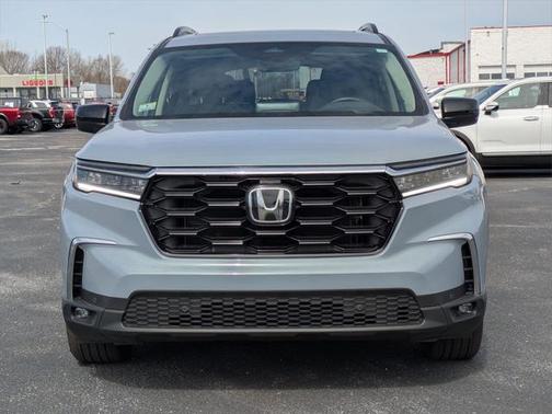 2024 Honda Pilot Touring 8-Passenger