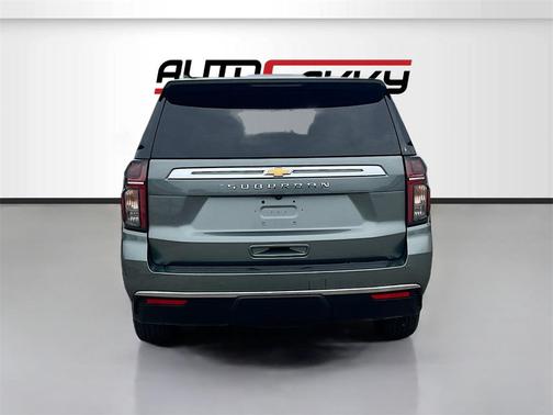 2024 Chevrolet Suburban LS