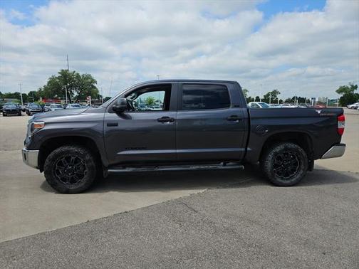 2017 Toyota Tundra SR5