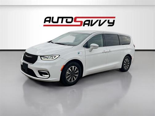 2022 Chrysler Pacifica Hybrid Touring L