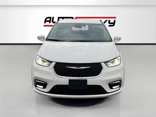 2022 Chrysler Pacifica Hybrid Touring L