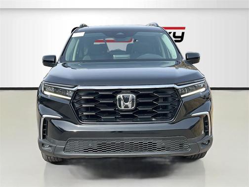 2023 Honda Pilot Touring 8-Passenger