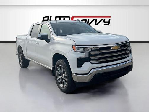 Summit White 2025 Chevrolet Silverado 1500 LT