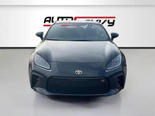 2025 Toyota GR86 Base