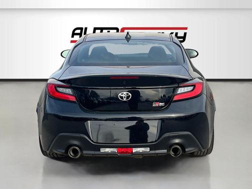 2025 Toyota GR86 Base