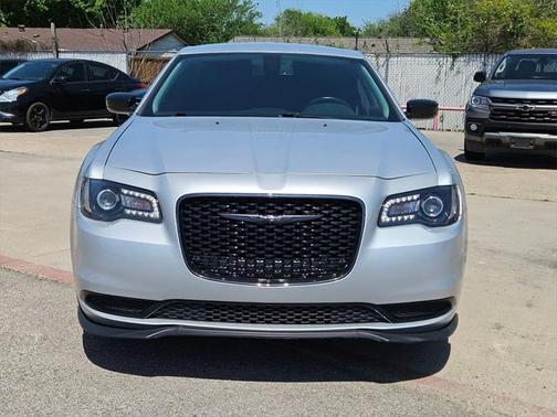 2020 Chrysler 300 Touring