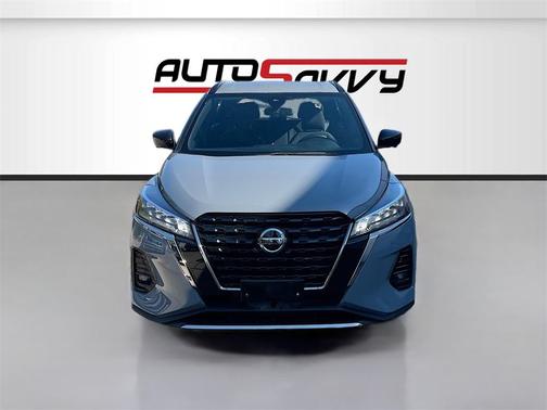 2021 Nissan Kicks SR