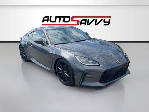 Pavement 2024 Toyota GR86 Premium