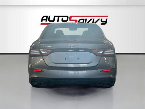 2022 Nissan Maxima SR Xtronic CVT